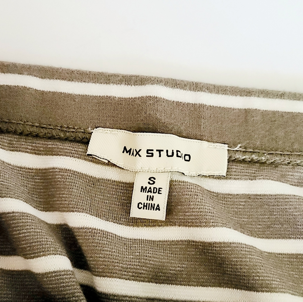 On Sale Max Studio Skirt, green & white, size S - Picture 4 of 4